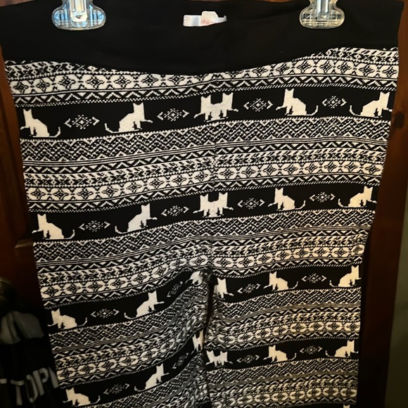 Target Xhilaration thermal black and white cat leggings size Large - Picture 1 of 2